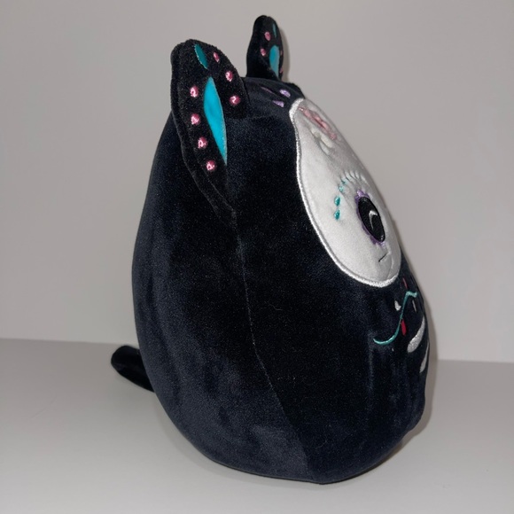 Halloween Squishmallow Jana Day Of The Dead (Hallmark Exclusive) - Picture 4 of 4